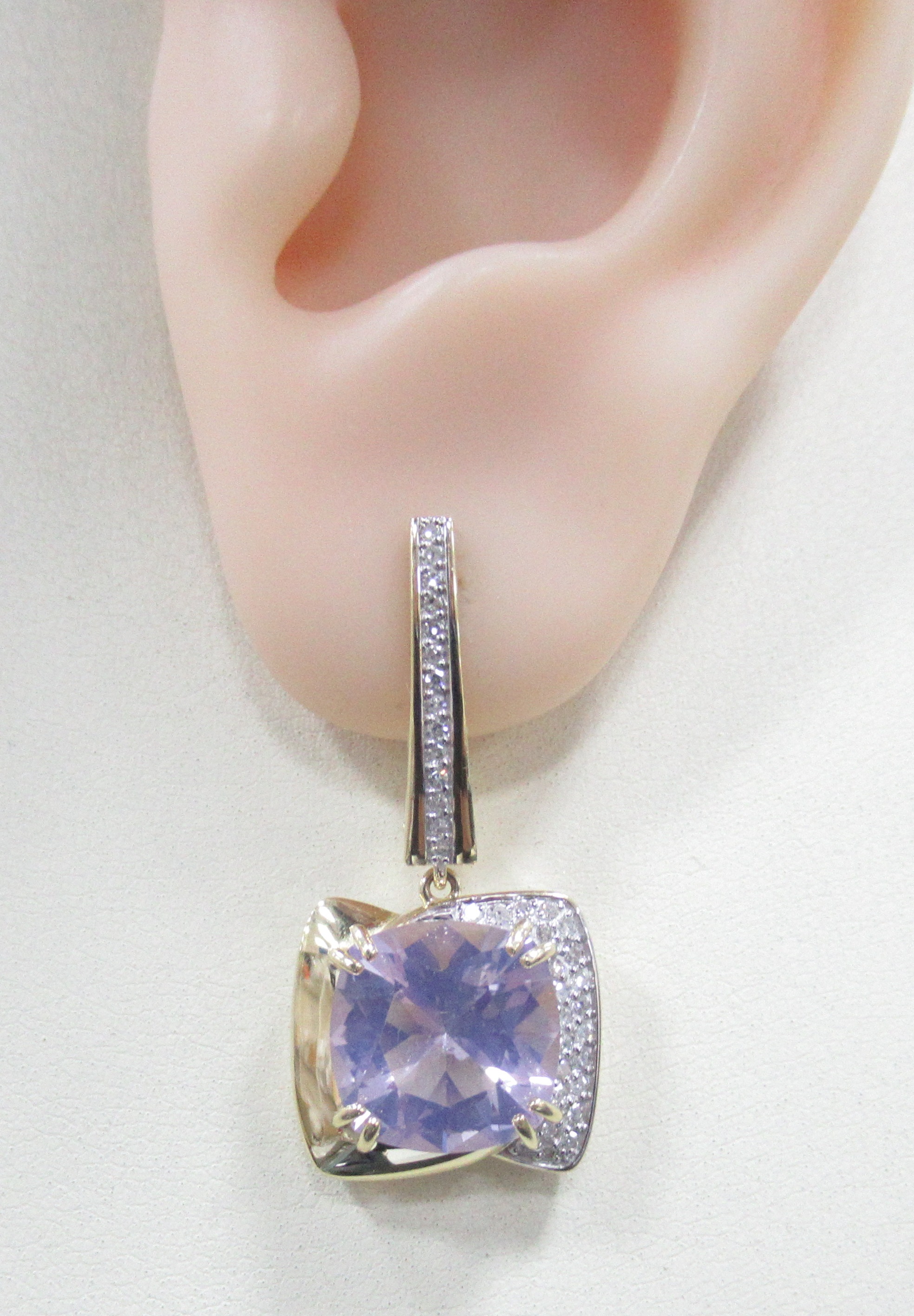 Серьги из желтого золота с фиолетовым кварцем